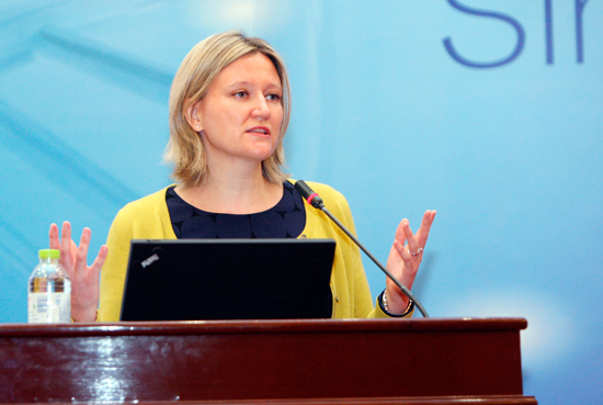 英國(guó)使館科技創(chuàng)新處凱倫處長(zhǎng)致辭