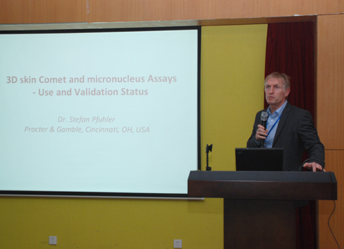 寶潔公司Pfuhler Stefan博士做報告